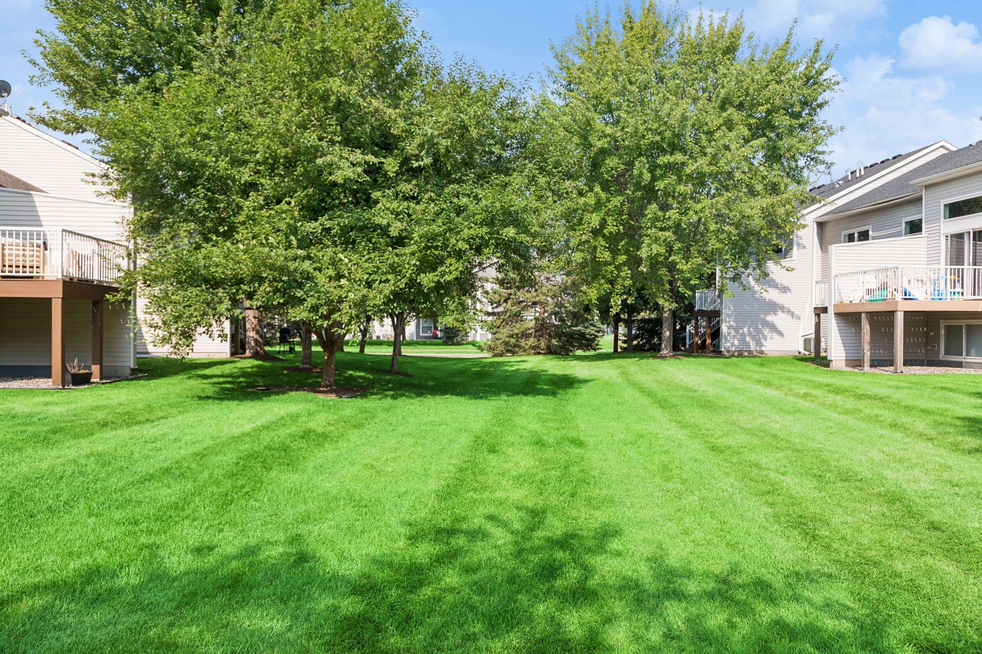 2085 Saint Johns Ct, Woodbury, MN 55129