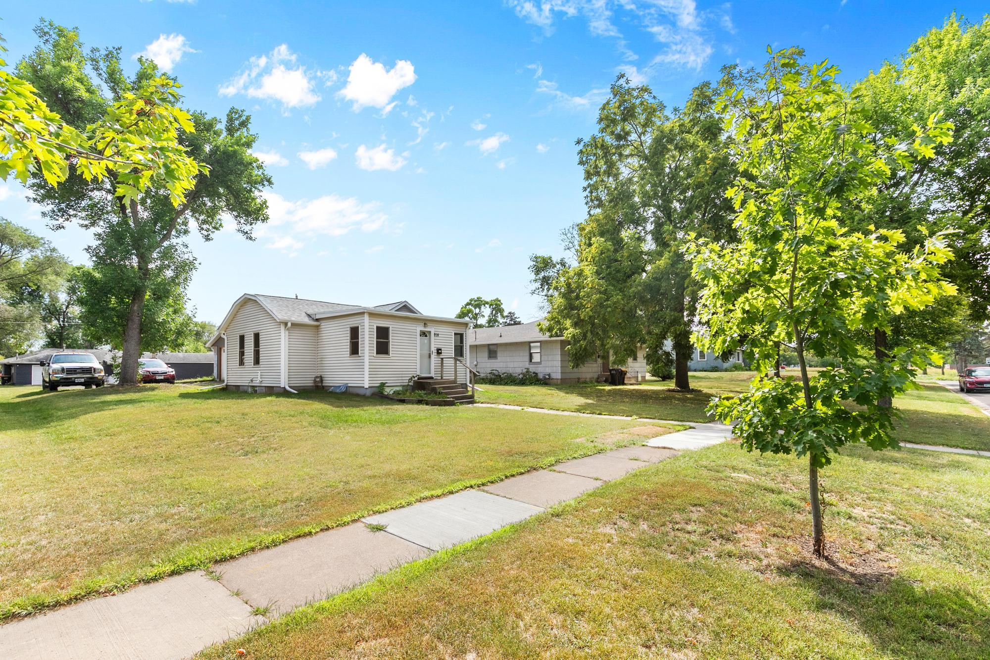 914 5th Ave W, Shakopee, MN 55379