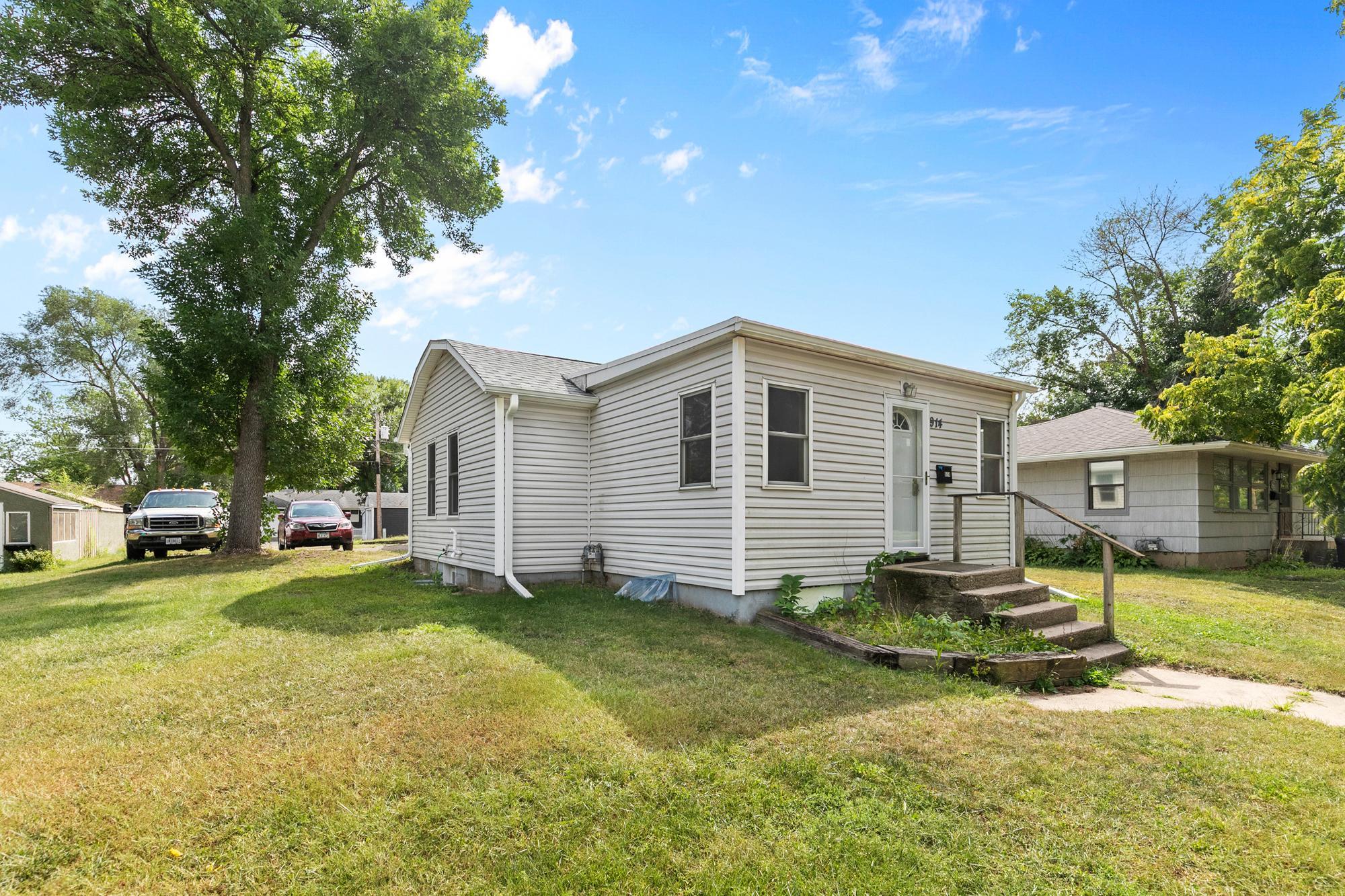 914 5th Ave W, Shakopee, MN 55379