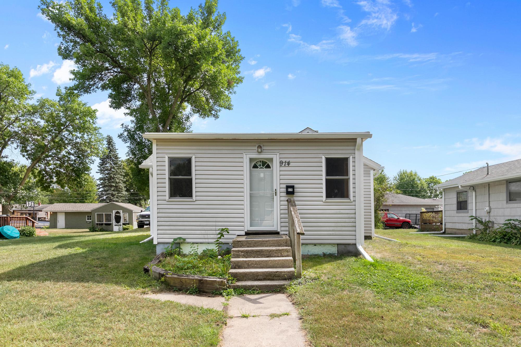 914 5th Ave W, Shakopee, MN 55379