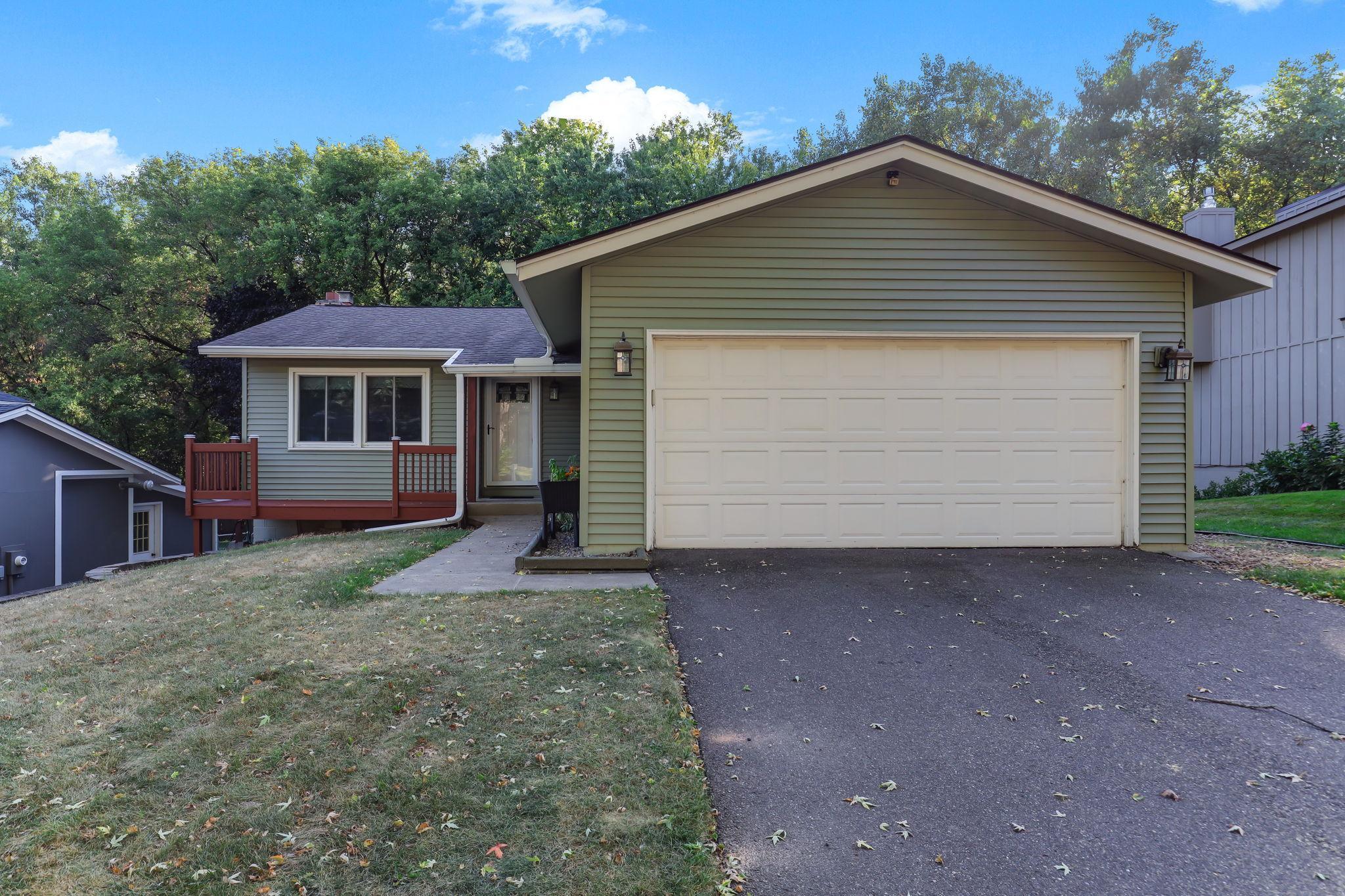 7064 Springhill Cir, Eden Prairie, MN 55346