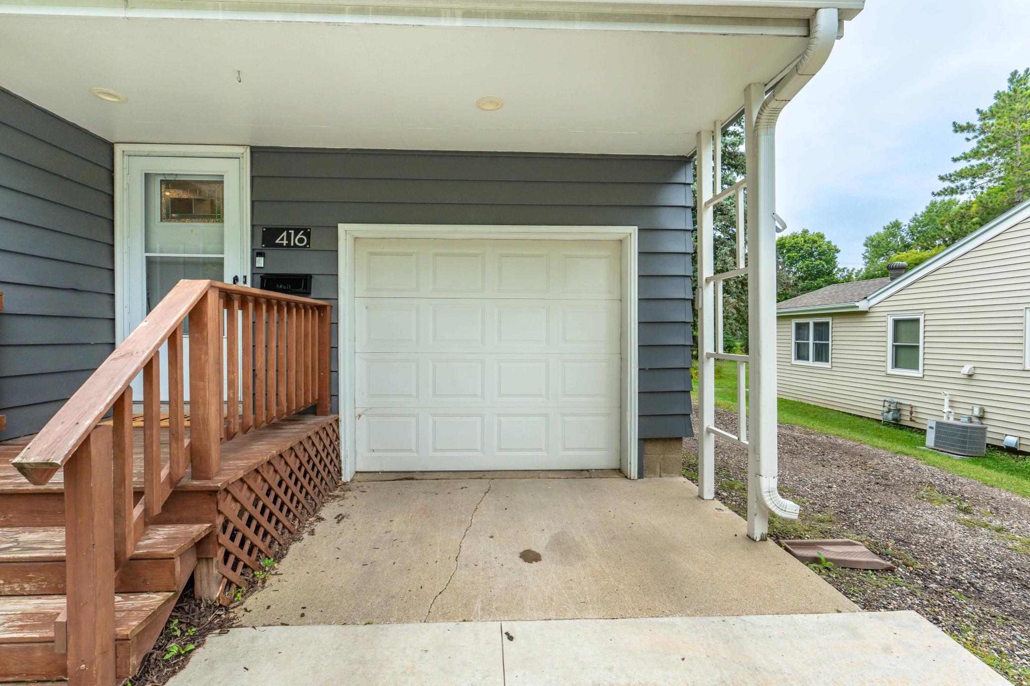 416 E Saint Charles Ave, Fergus Falls, MN 56537
