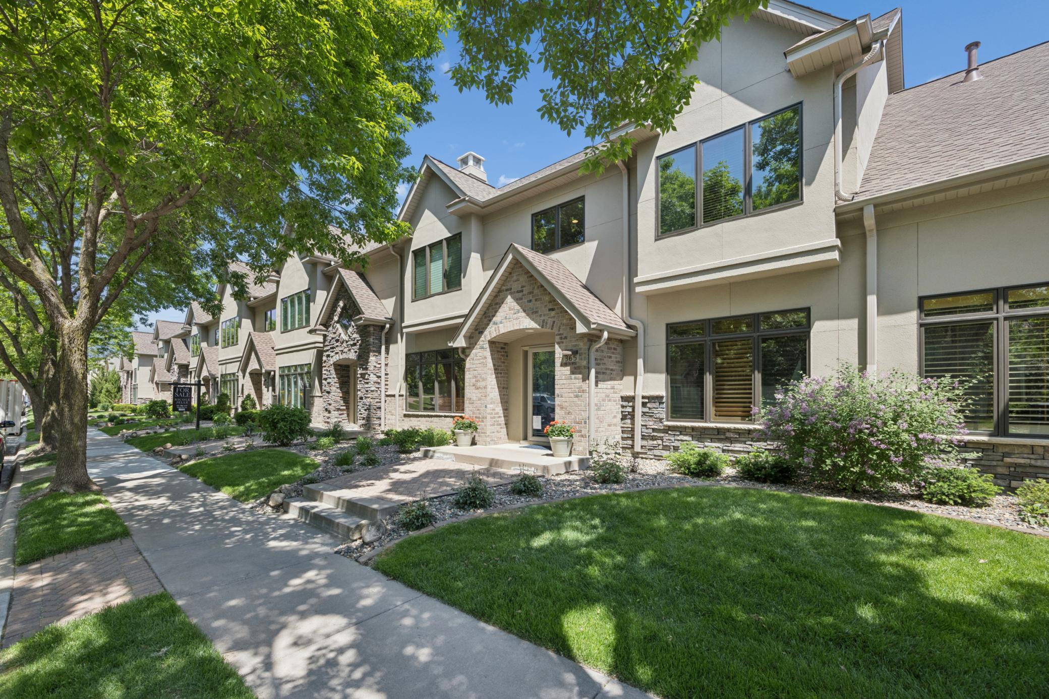 365 Willoughby Way W, Minnetonka, MN 55305