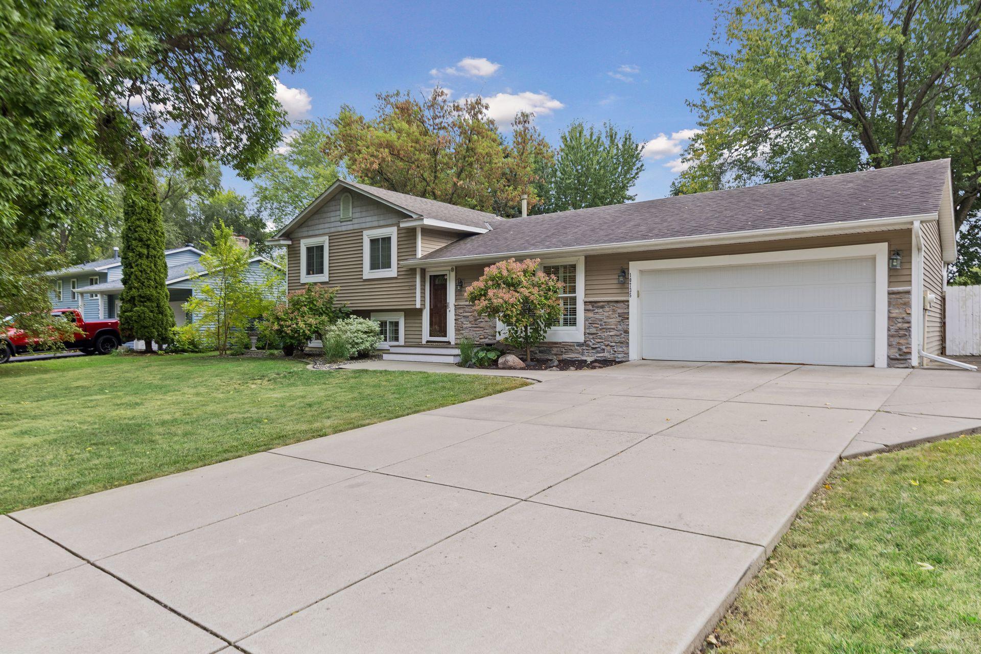 10735 102nd Ave N, Maple Grove, MN 55369