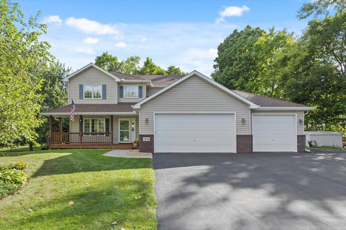 8549 Woodland Curve, Saint Bonifacius, MN 55375