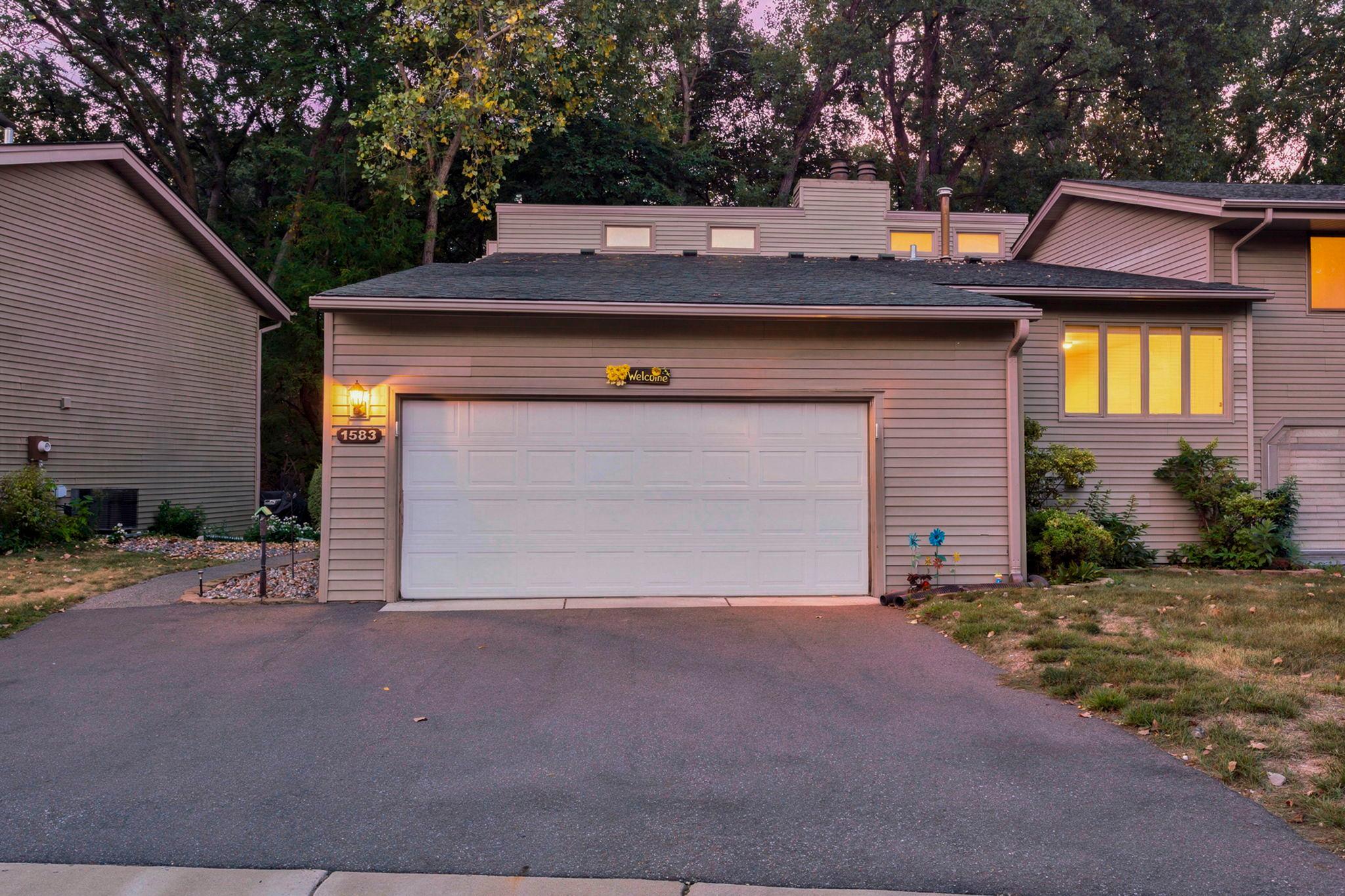 1583 S Bavarian Ps, Fridley, MN 55432