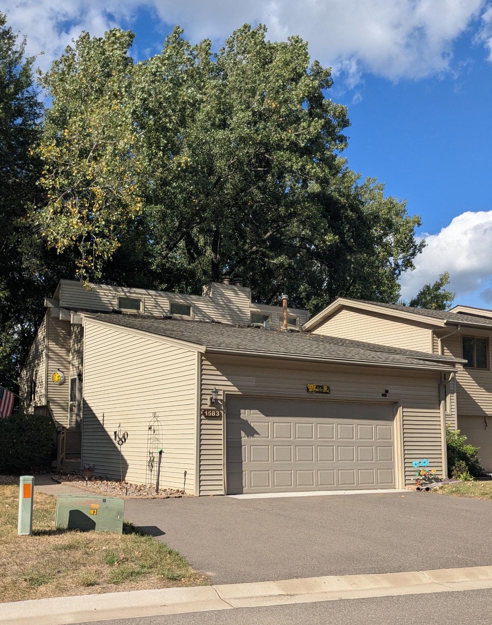 1583 S Bavarian Ps, Fridley, MN 55432