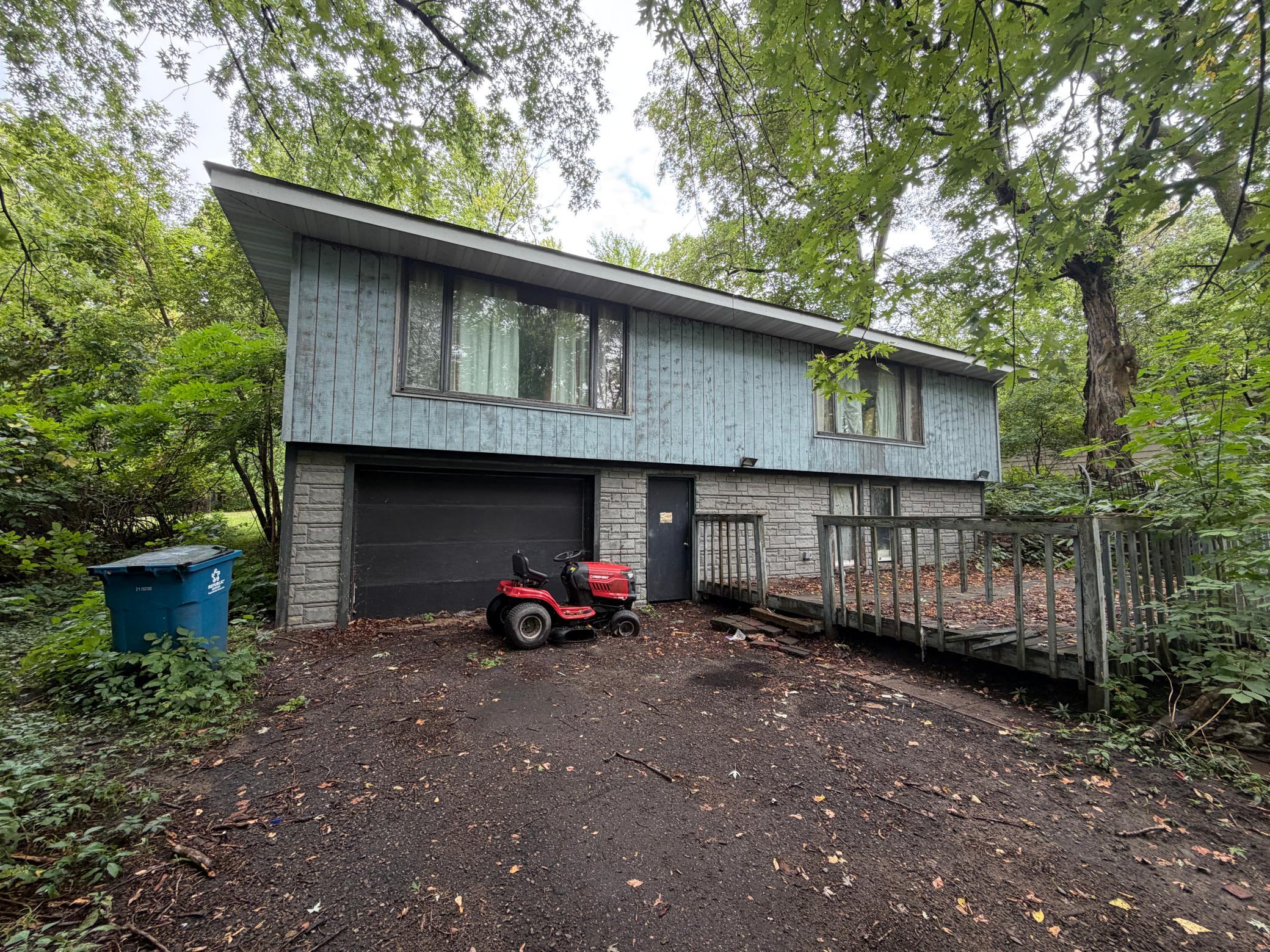 8236 N Shore Trl N, Forest Lake, MN 55025