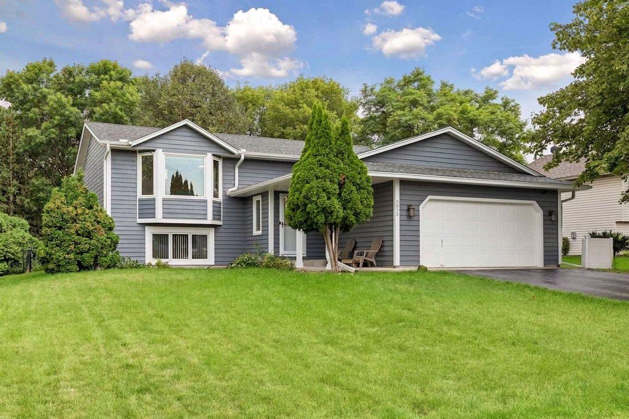 5855 W 140th St, Savage, MN 55378