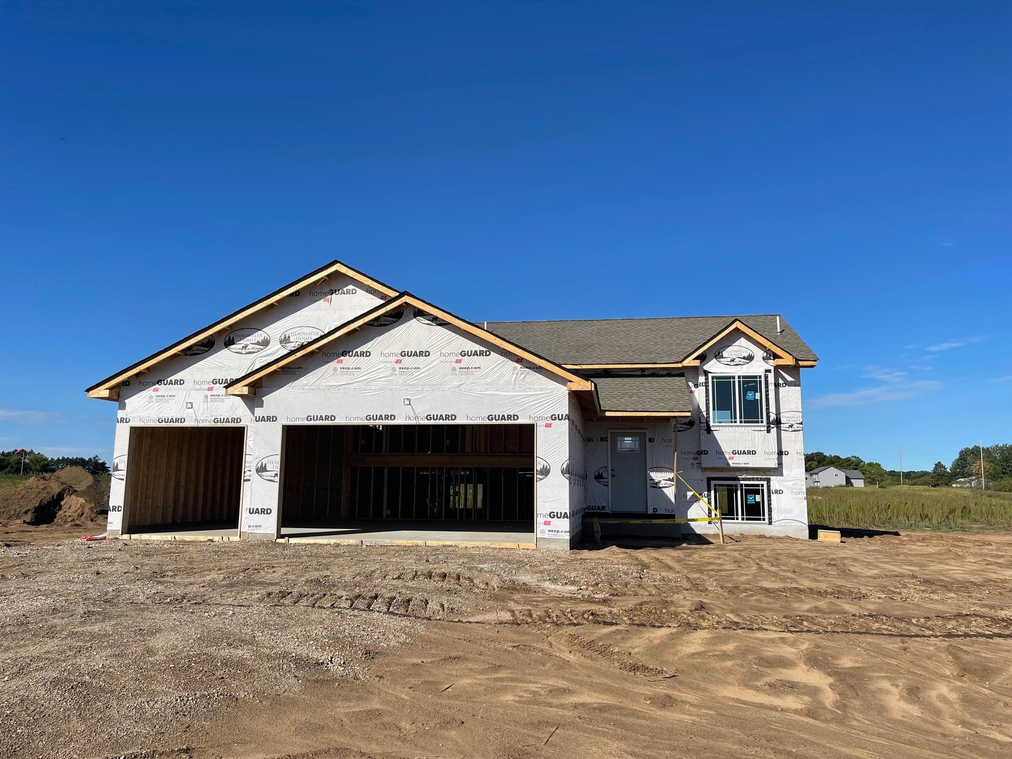 34026 Walbo Dr NW, Cambridge, MN 55008
