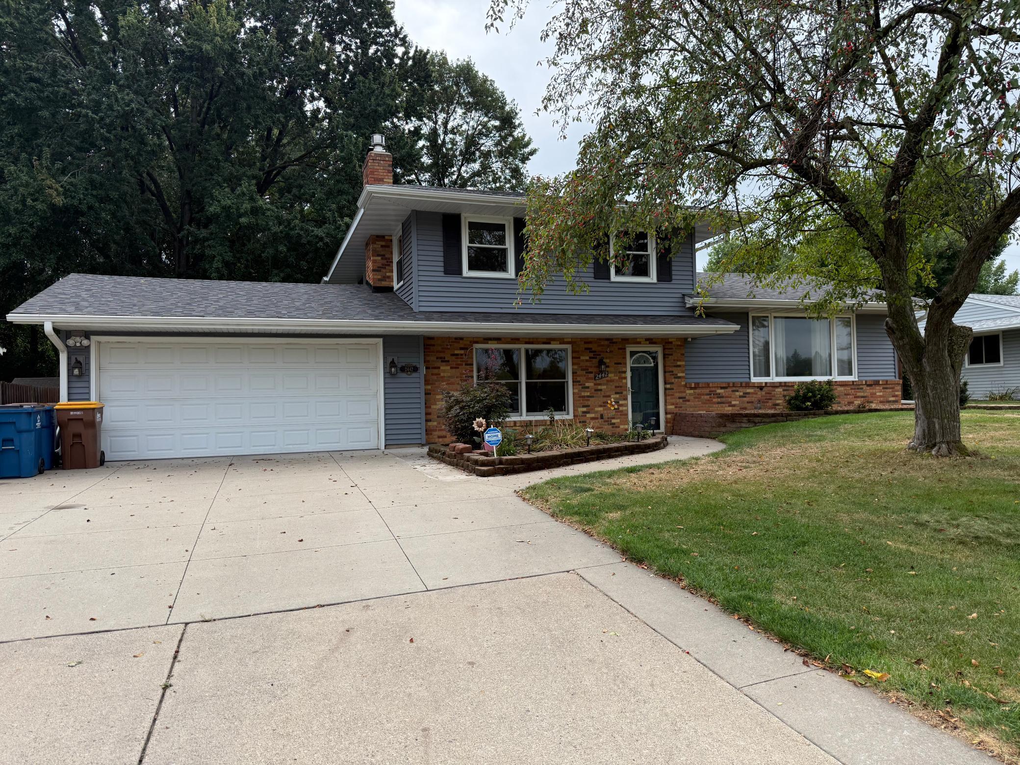 2442 Orchard Ln, White Bear Lake, MN 55110