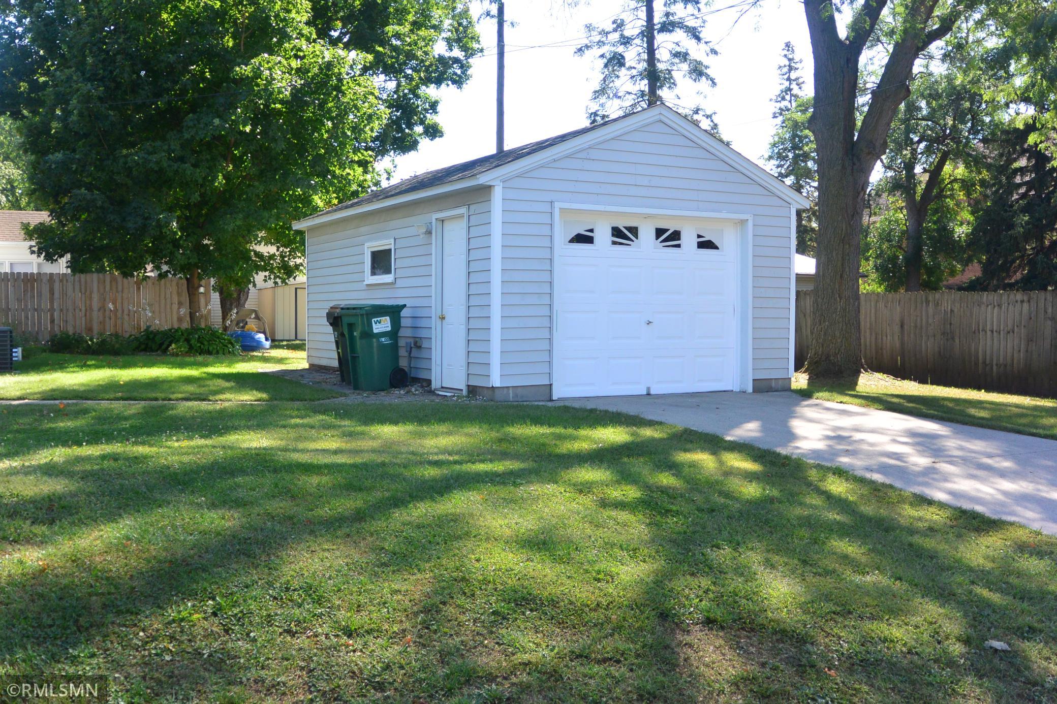 730 17th St E, Glencoe, MN 55336