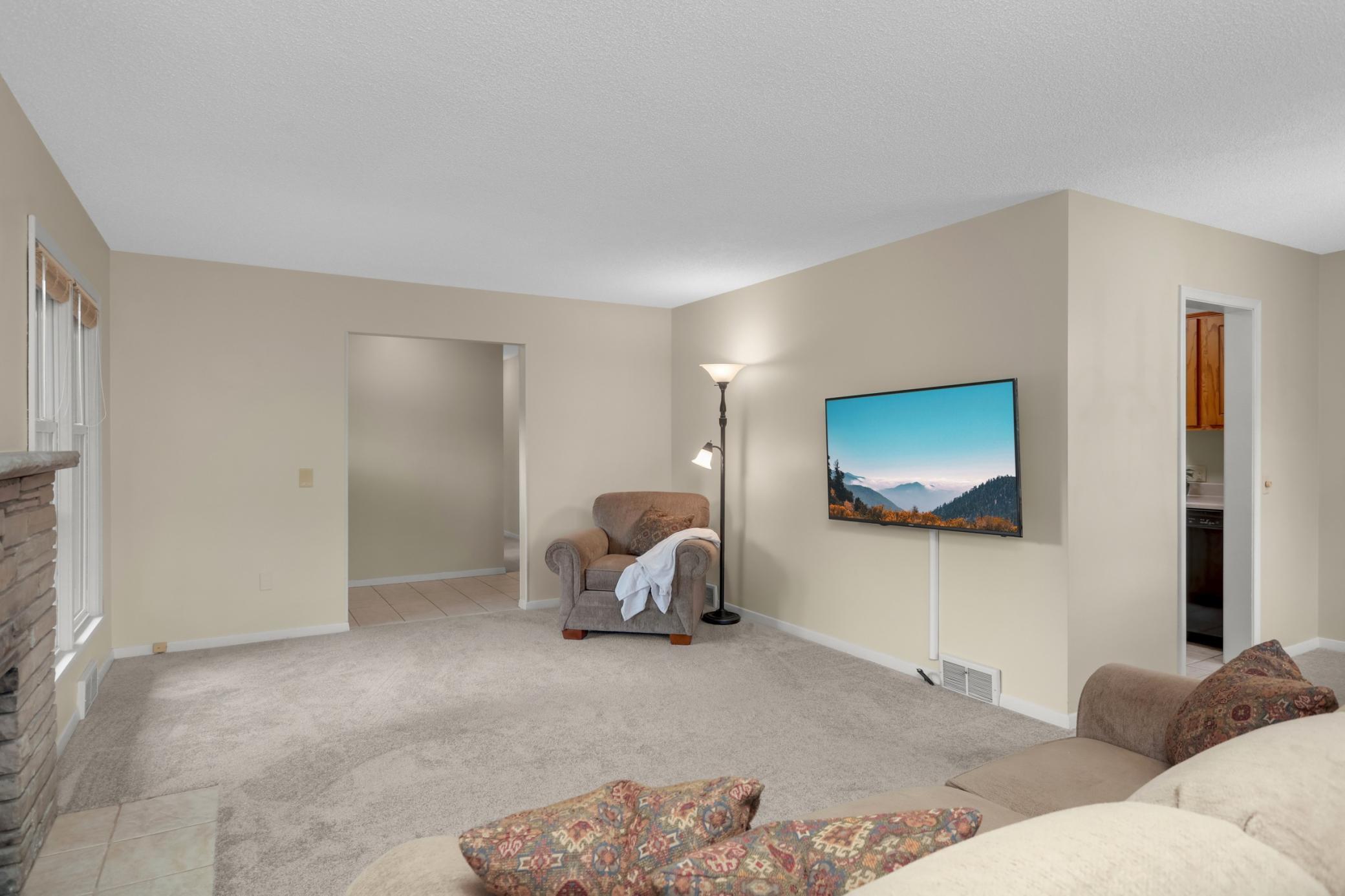 4057 Hampshire Ave N, Crystal, MN 55427