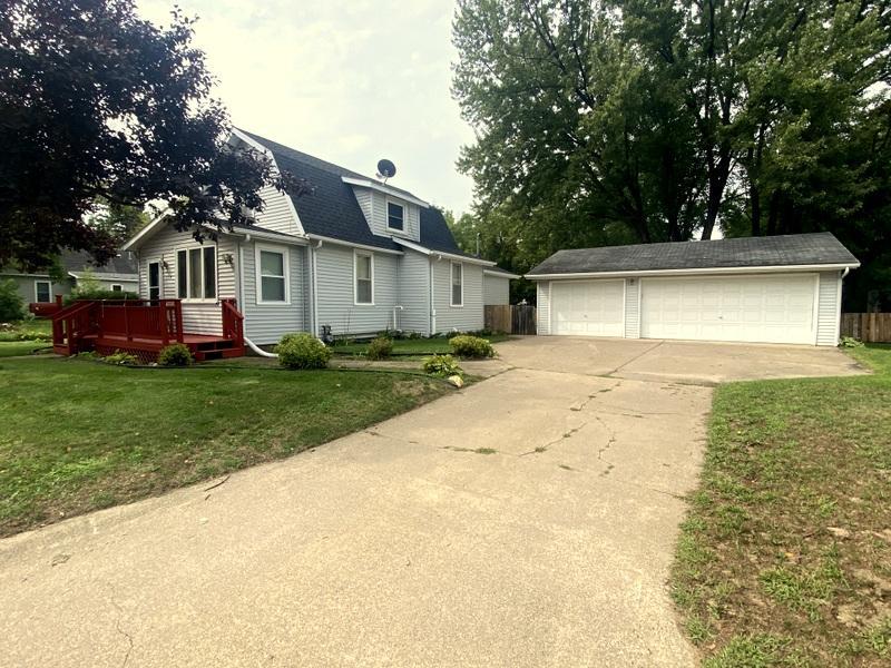 709 6th Ave NE, Brainerd, MN 56401