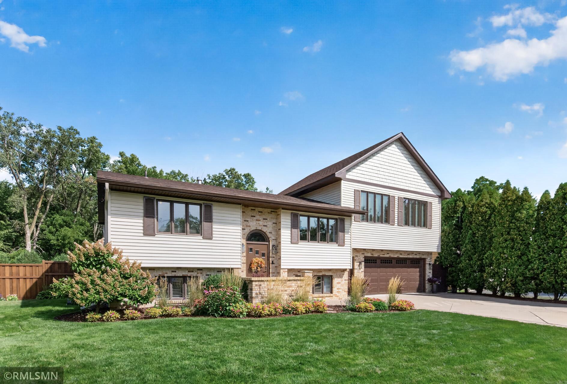 1905 Garden Ln, White Bear Lake, MN 55110