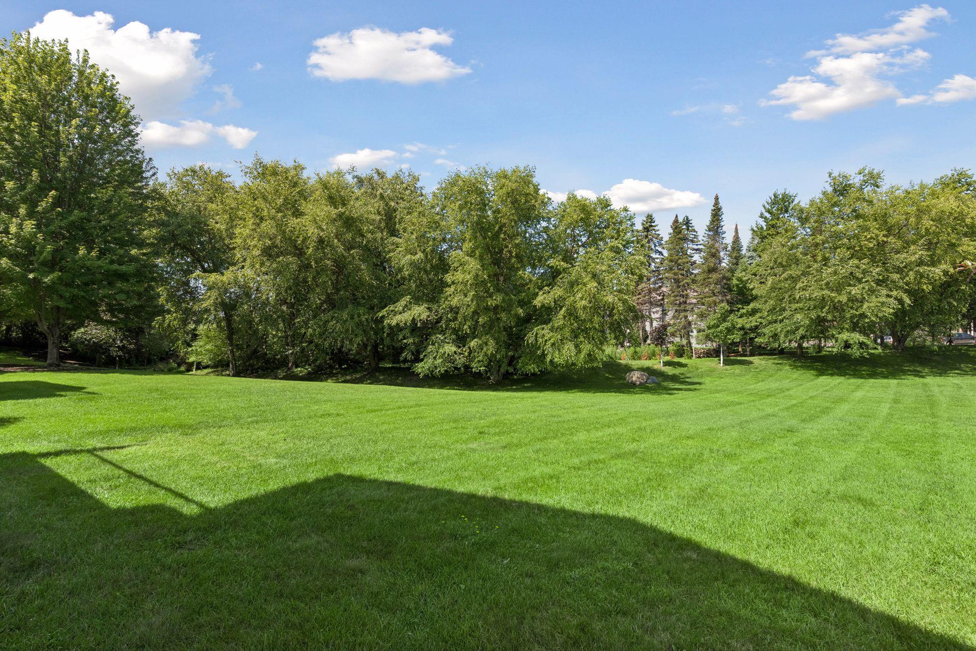 13323 Glenhaven Ct, Apple Valley, MN 55124