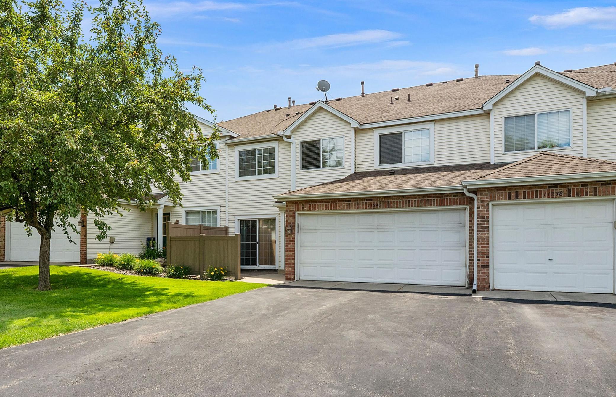 11240 Providence Ln, Eden Prairie, MN 55344