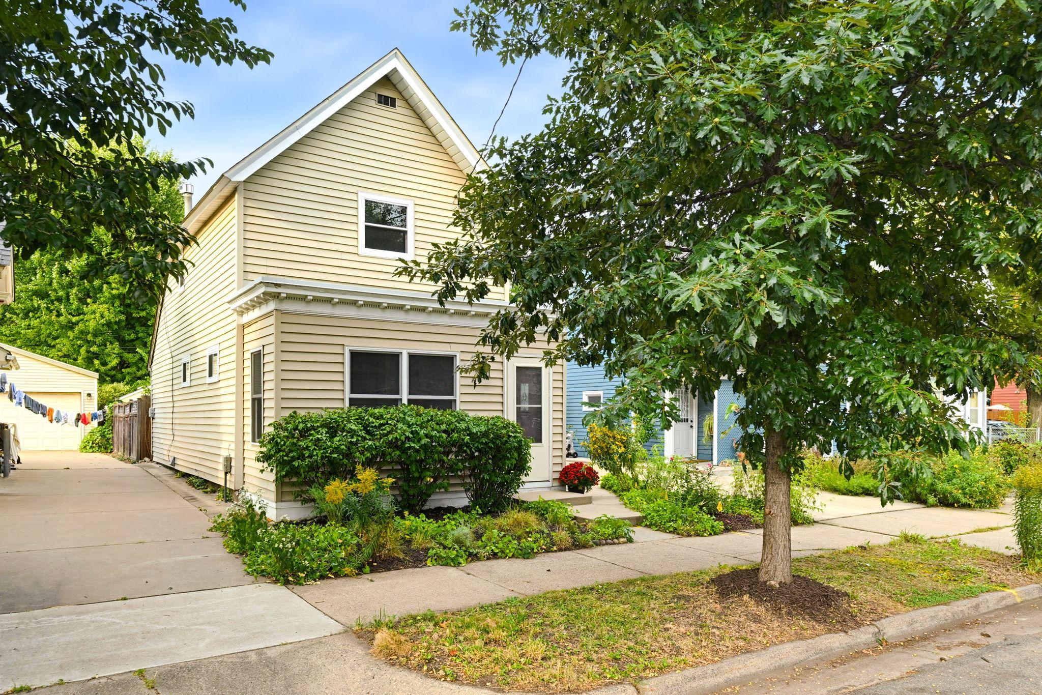 2924 E 25th St, Minneapolis, MN 55406