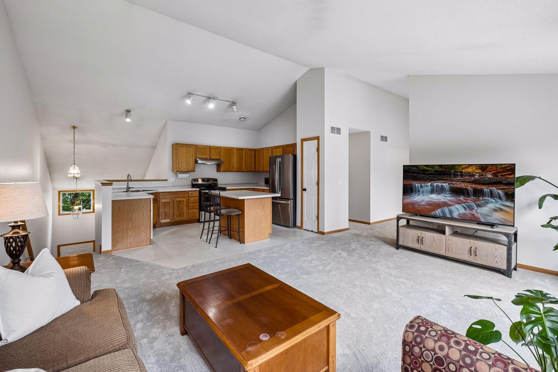 6646 154th St W #162, Apple Valley, MN 55124
