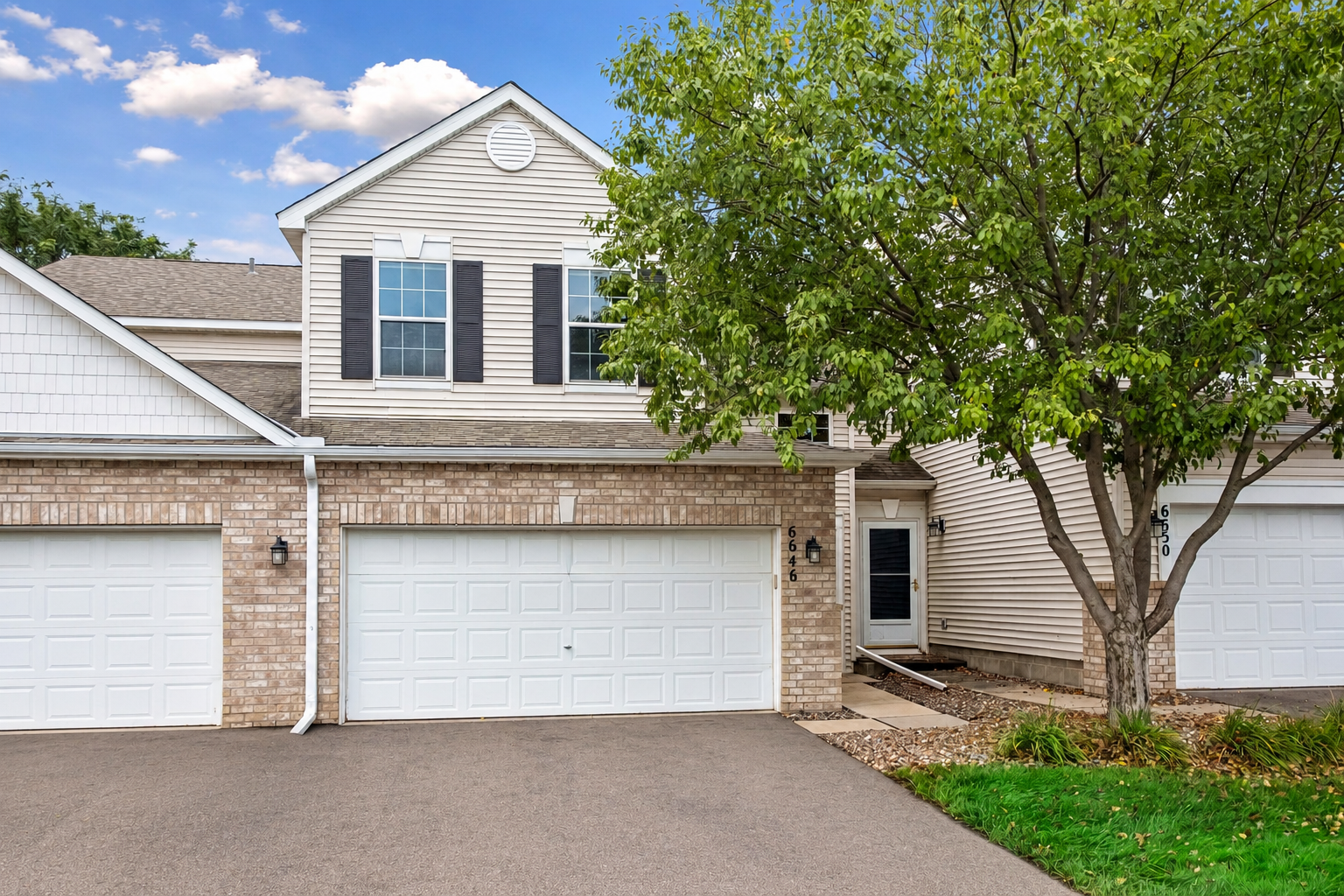 6646 154th St W #162, Apple Valley, MN 55124