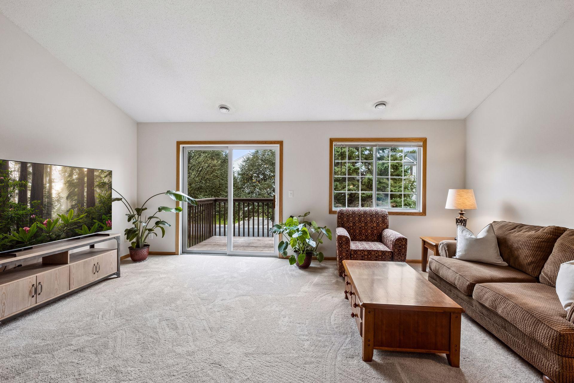 6646 154th St W #162, Apple Valley, MN 55124