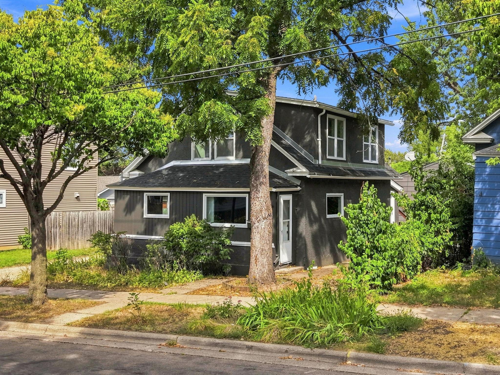 483 Lawson Ave W, Saint Paul, MN 55117