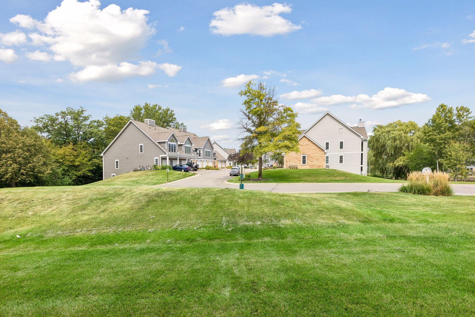 6155 Chasewood Pw #1, Minnetonka, MN 55343