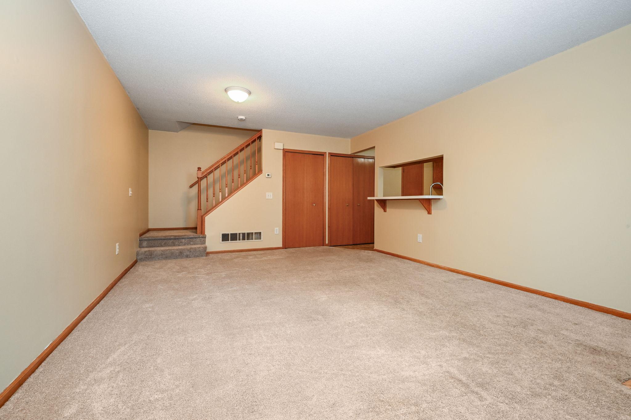 1883 121st Ln NW #911, Coon Rapids, MN 55448
