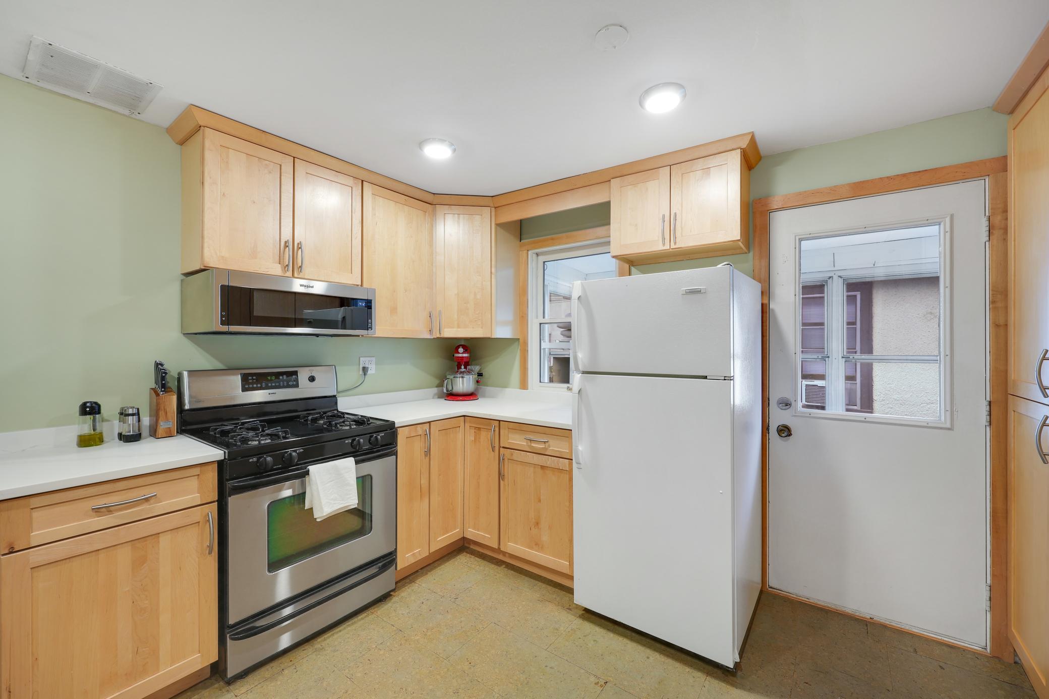 210 W 43rd St, Minneapolis, MN 55409