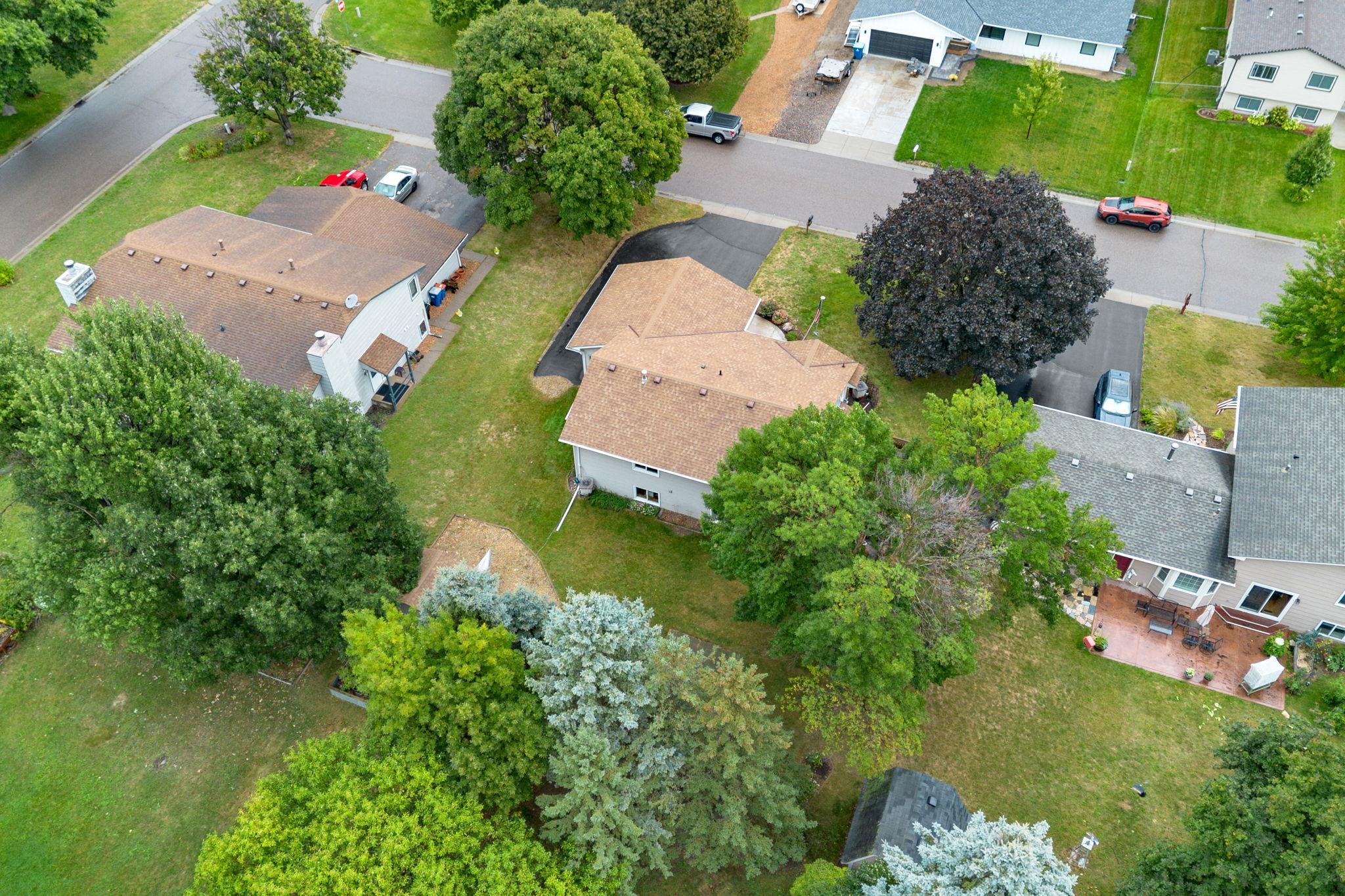 8989 Kirkwood Cir N, Maple Grove, MN 55369
