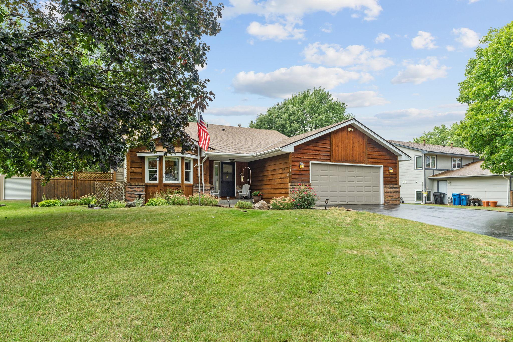 8989 Kirkwood Cir N, Maple Grove, MN 55369