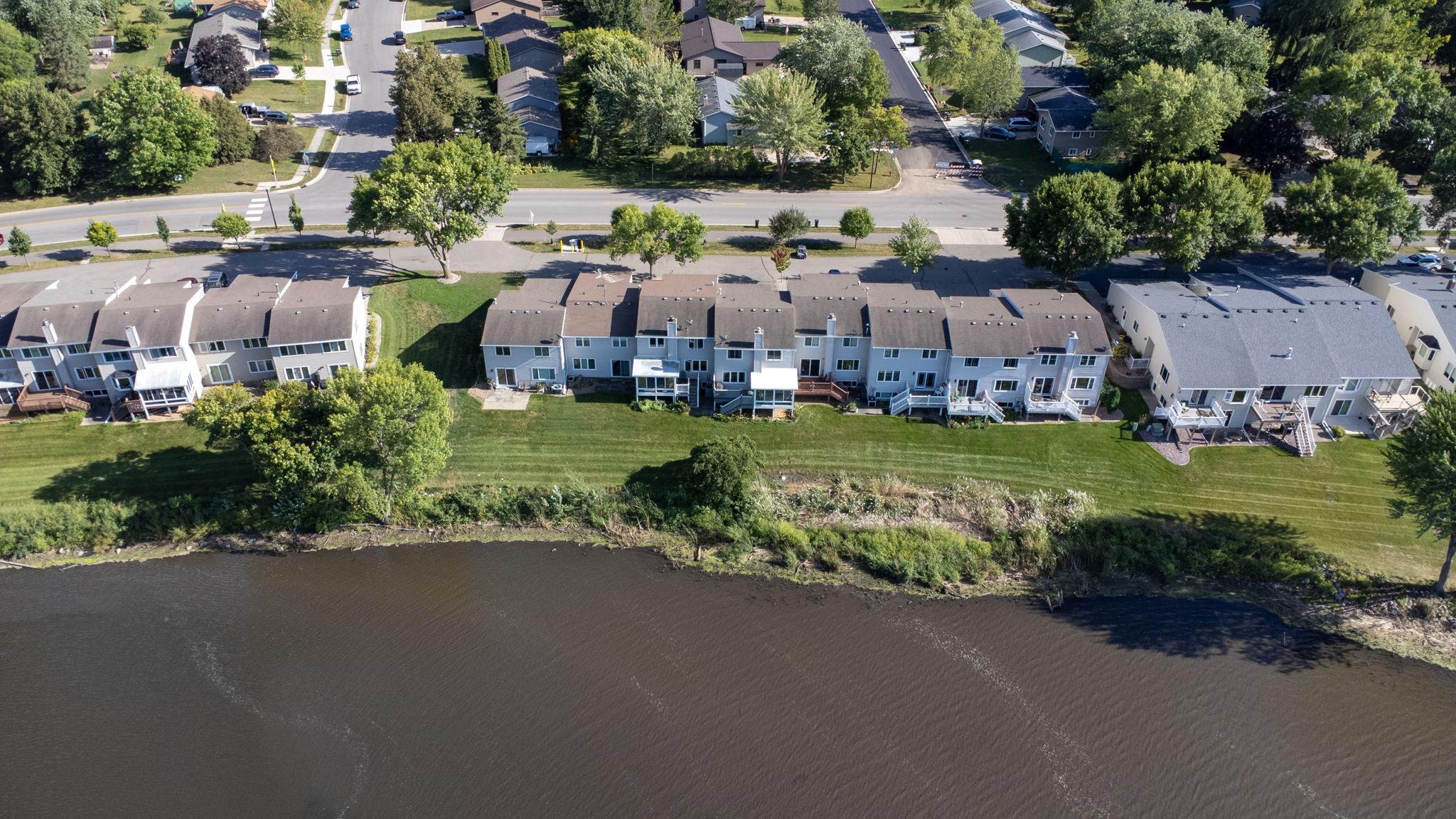 346 School Rd SW, Hutchinson, MN 55350