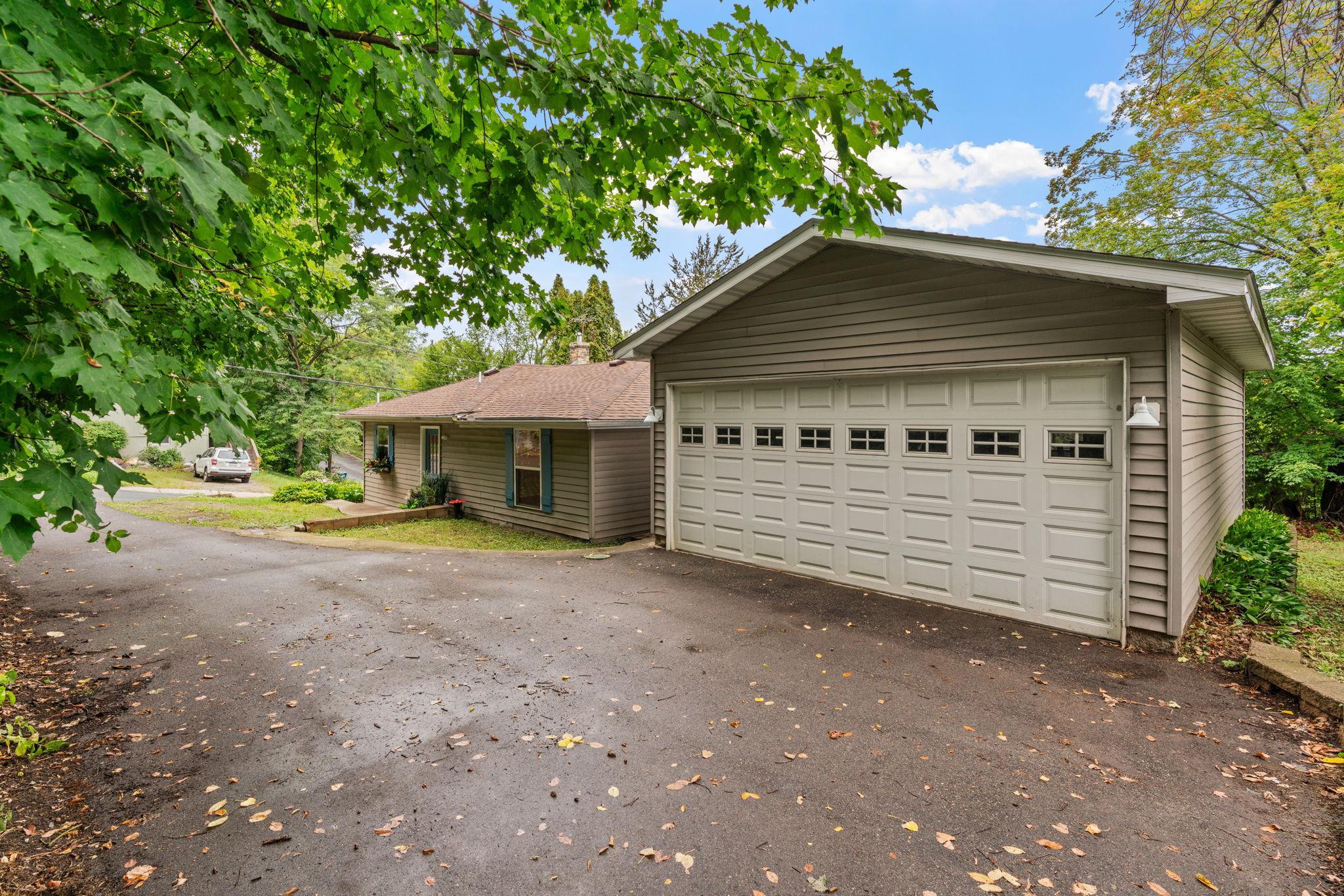3000 Devon Ln, Mound, MN 55364