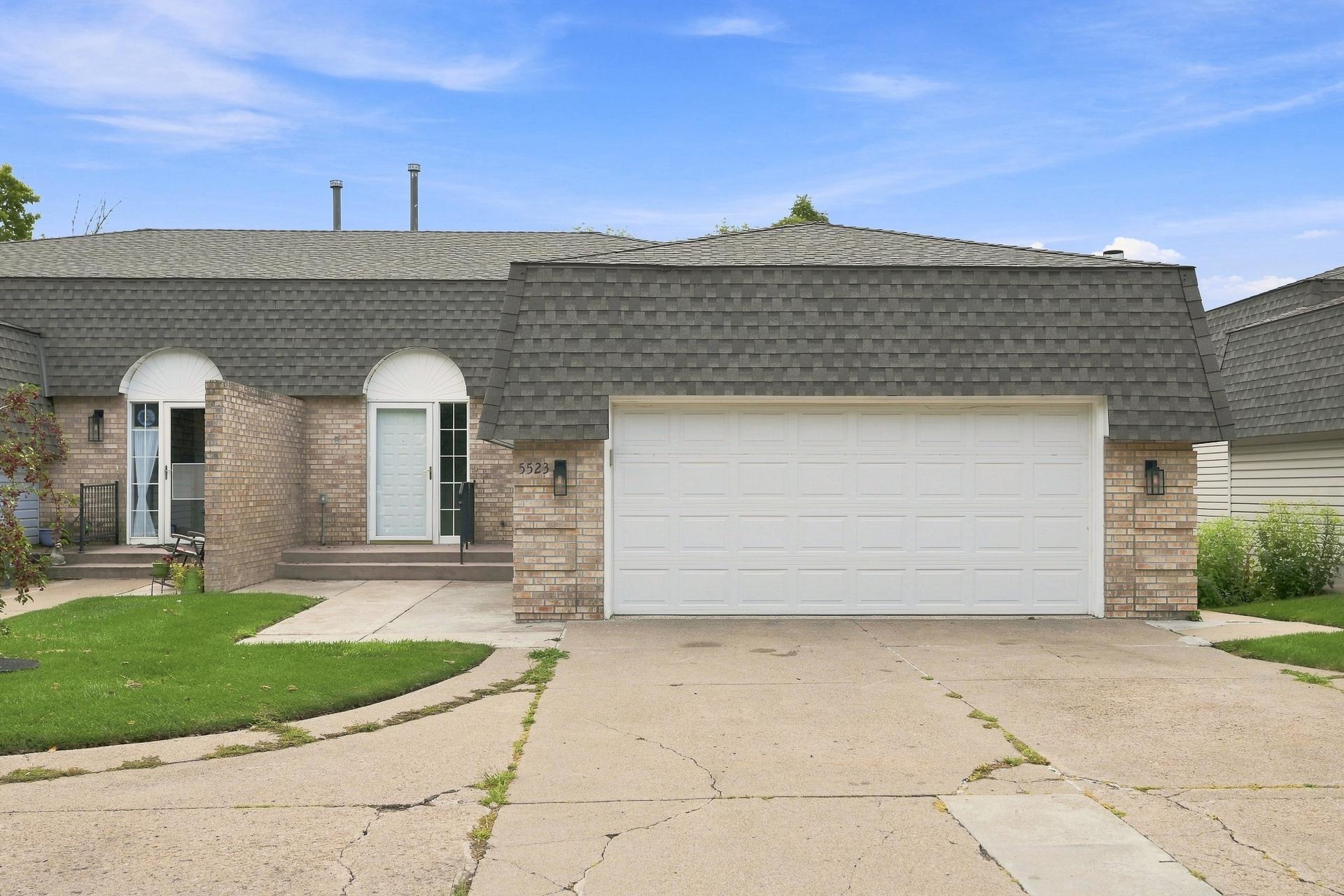 5523 Auto Club Rd, Bloomington, MN 55437