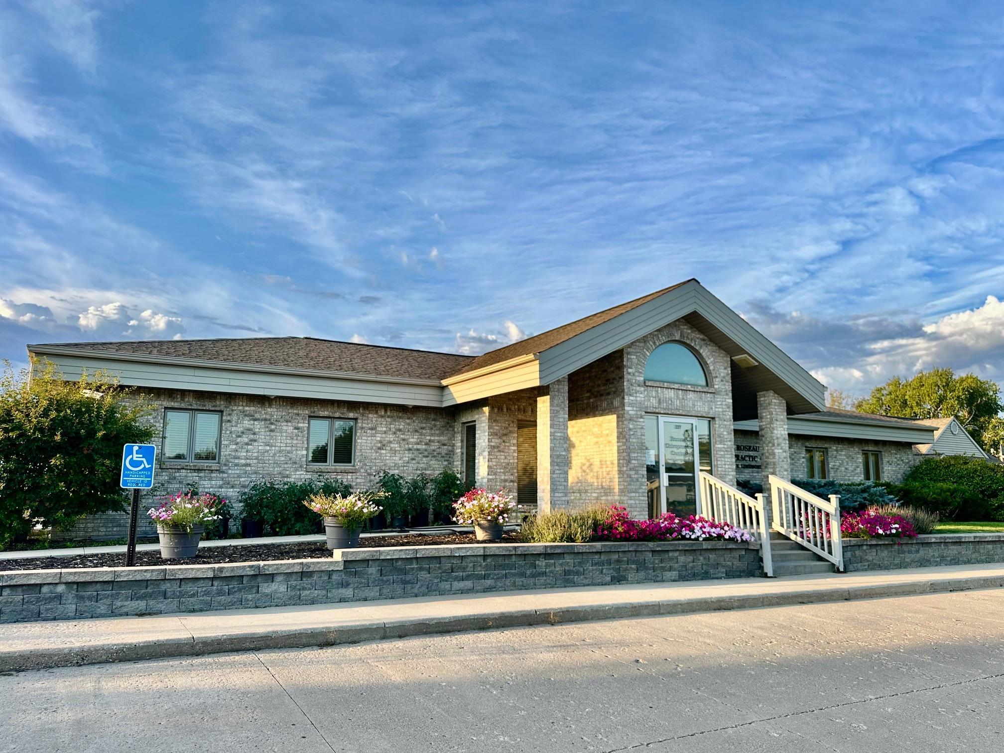 317 2nd St NW, Roseau, MN 56751