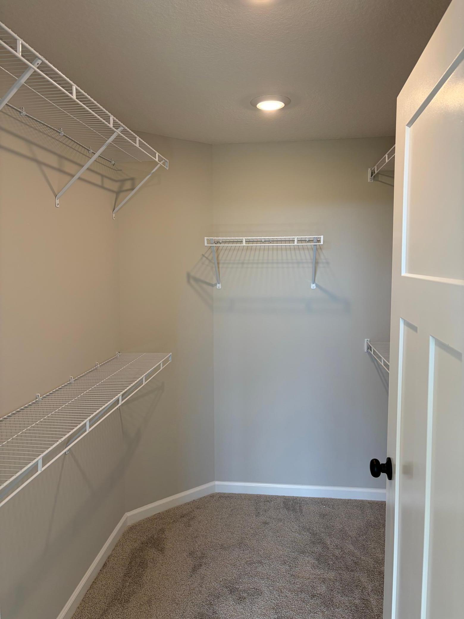 8208 Haywood Dr, Lino Lakes, MN 55014