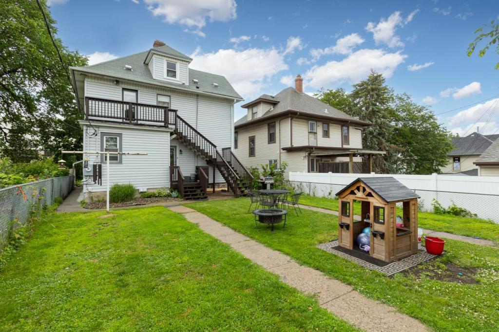 1122 Marshall Ave, Saint Paul, MN 55104