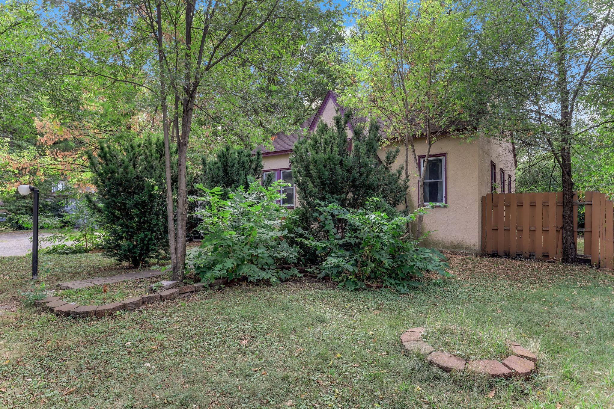 5447 Bryant Ave N, Brooklyn Center, MN 55430