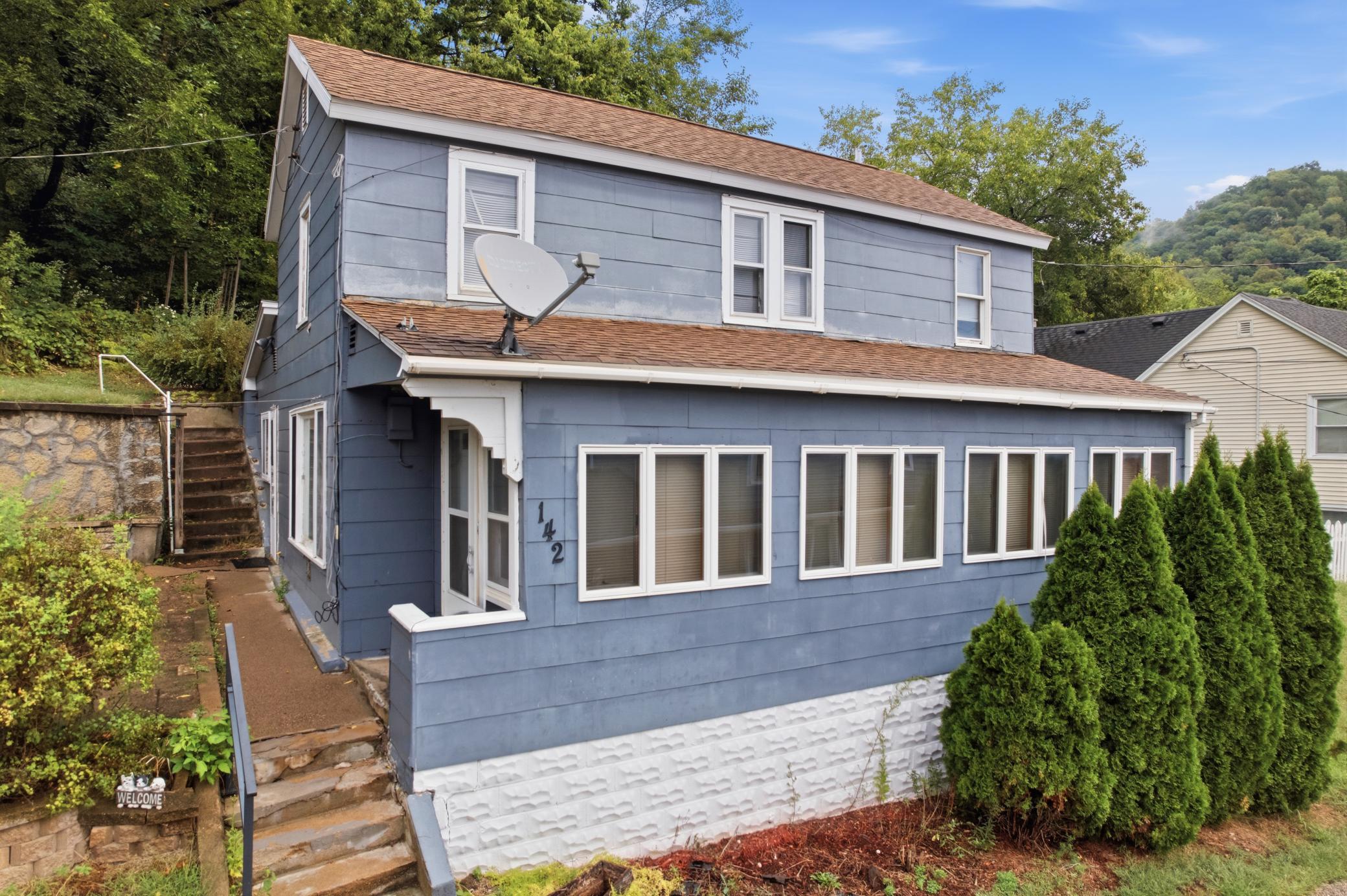142 Washington St, Fountain City, WI 54629