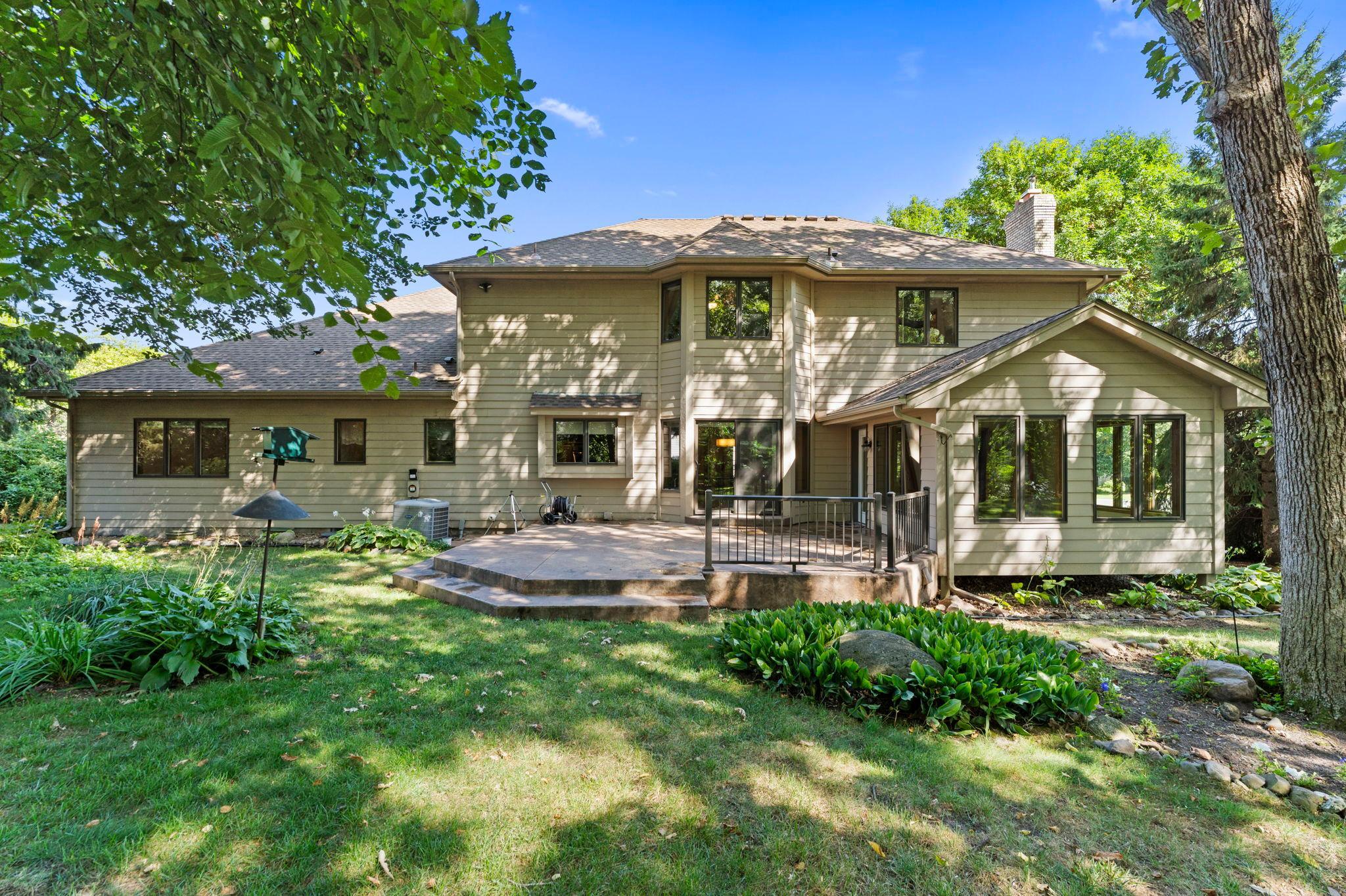 17707 Kingsbury Cir, Lakeville, MN 55044