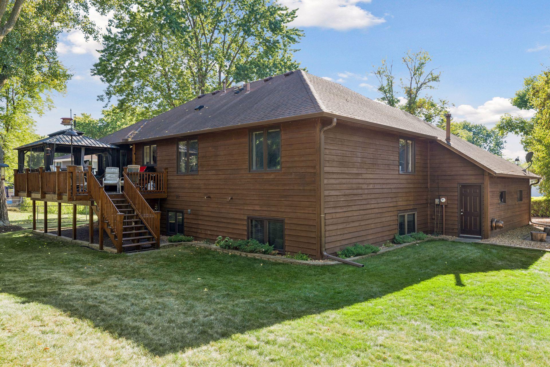 5170 Hemlock Ln N, Plymouth, MN 55442