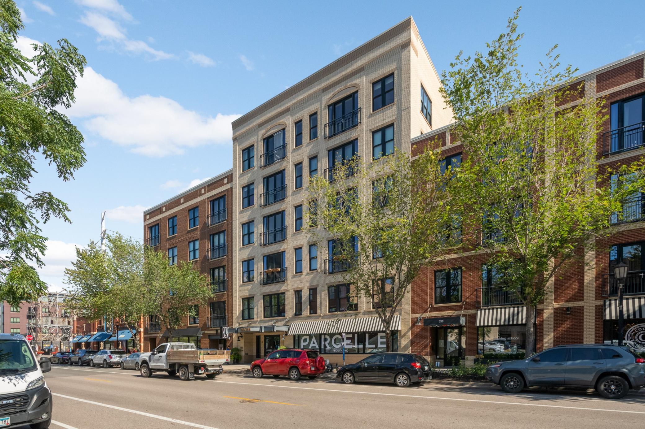 212 N 1st St #202, Minneapolis, MN 55401
