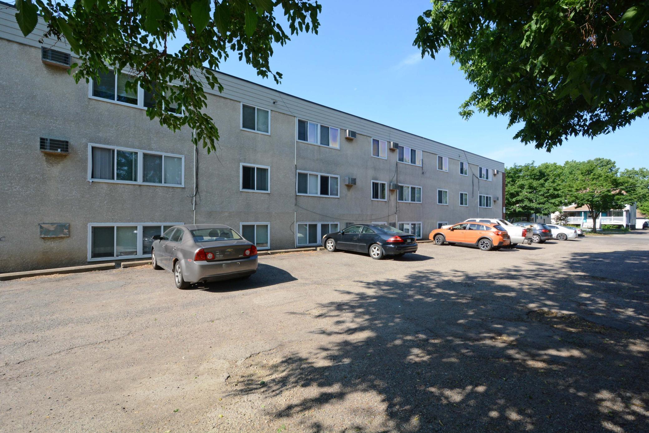 2725 Pleasant Ave, Minneapolis, MN 55408