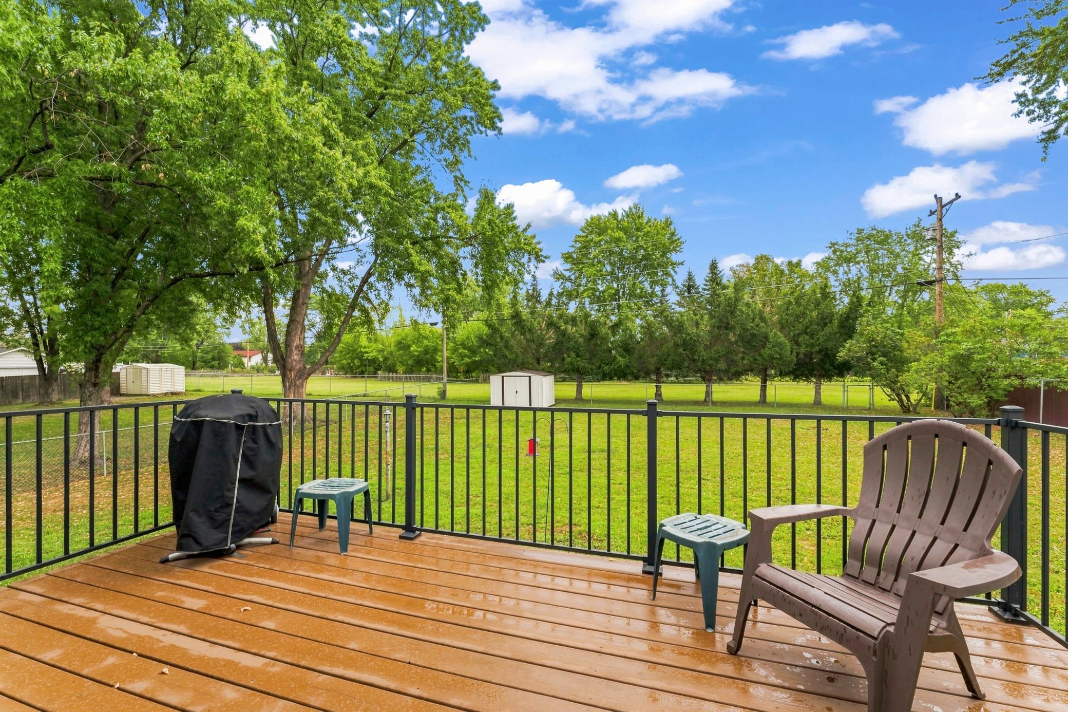 829 Oriole Dr, Apple Valley, MN 55124