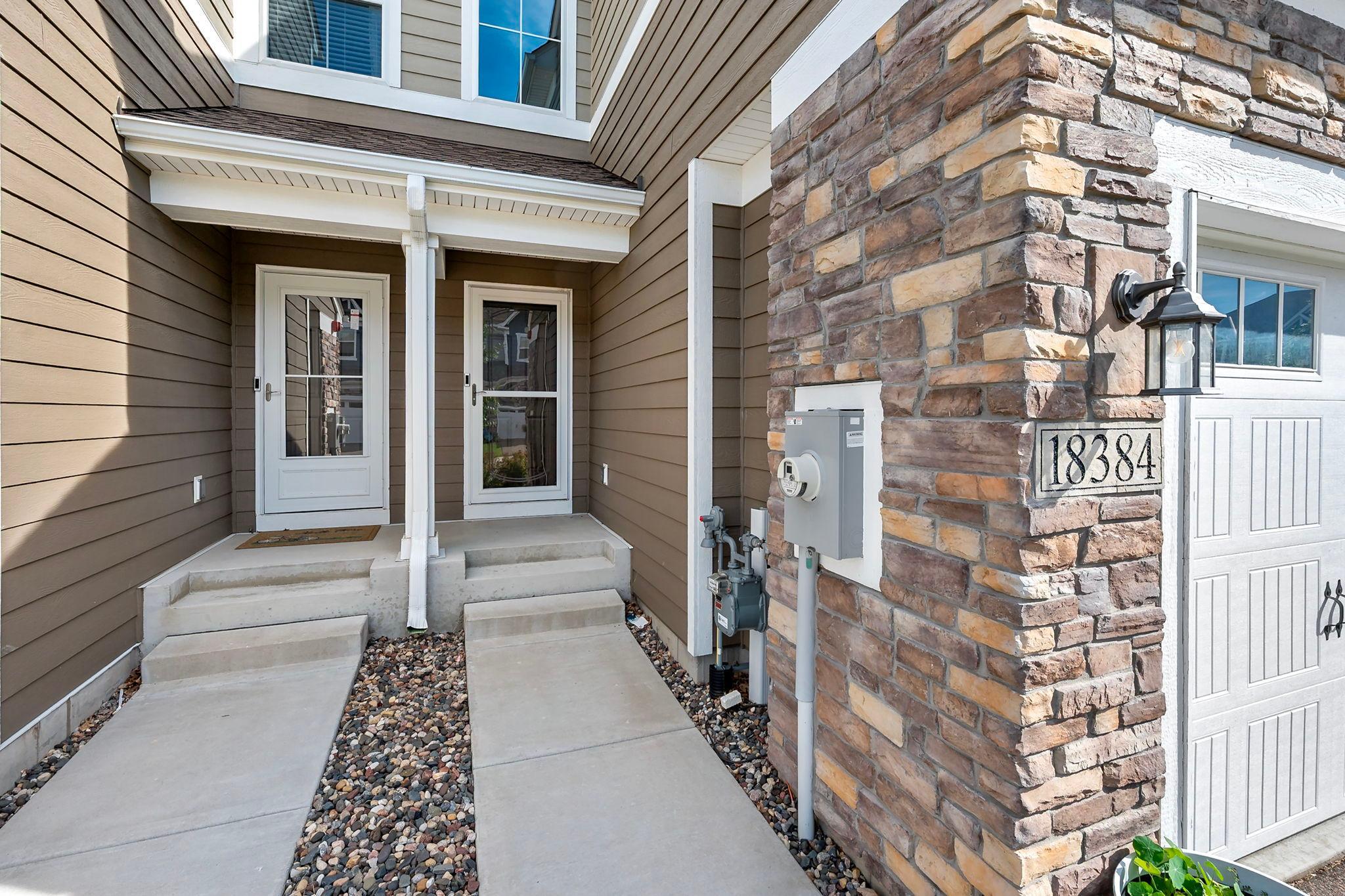 18384 Glastonbury Dr, Lakeville, MN 55044
