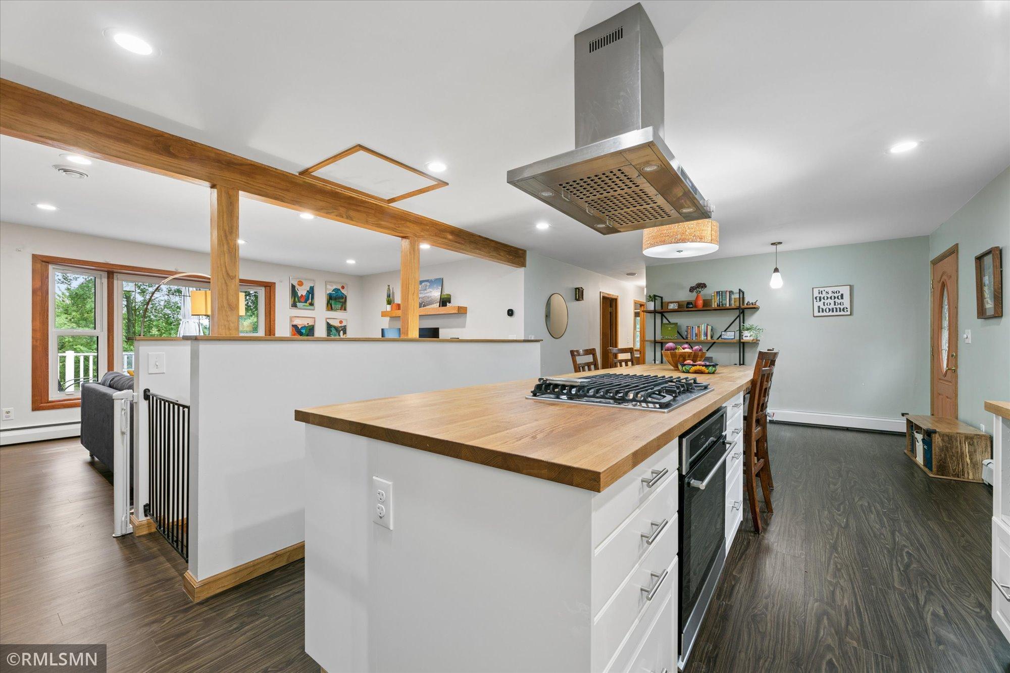 204 4th St NE, Mayer, MN 55360
