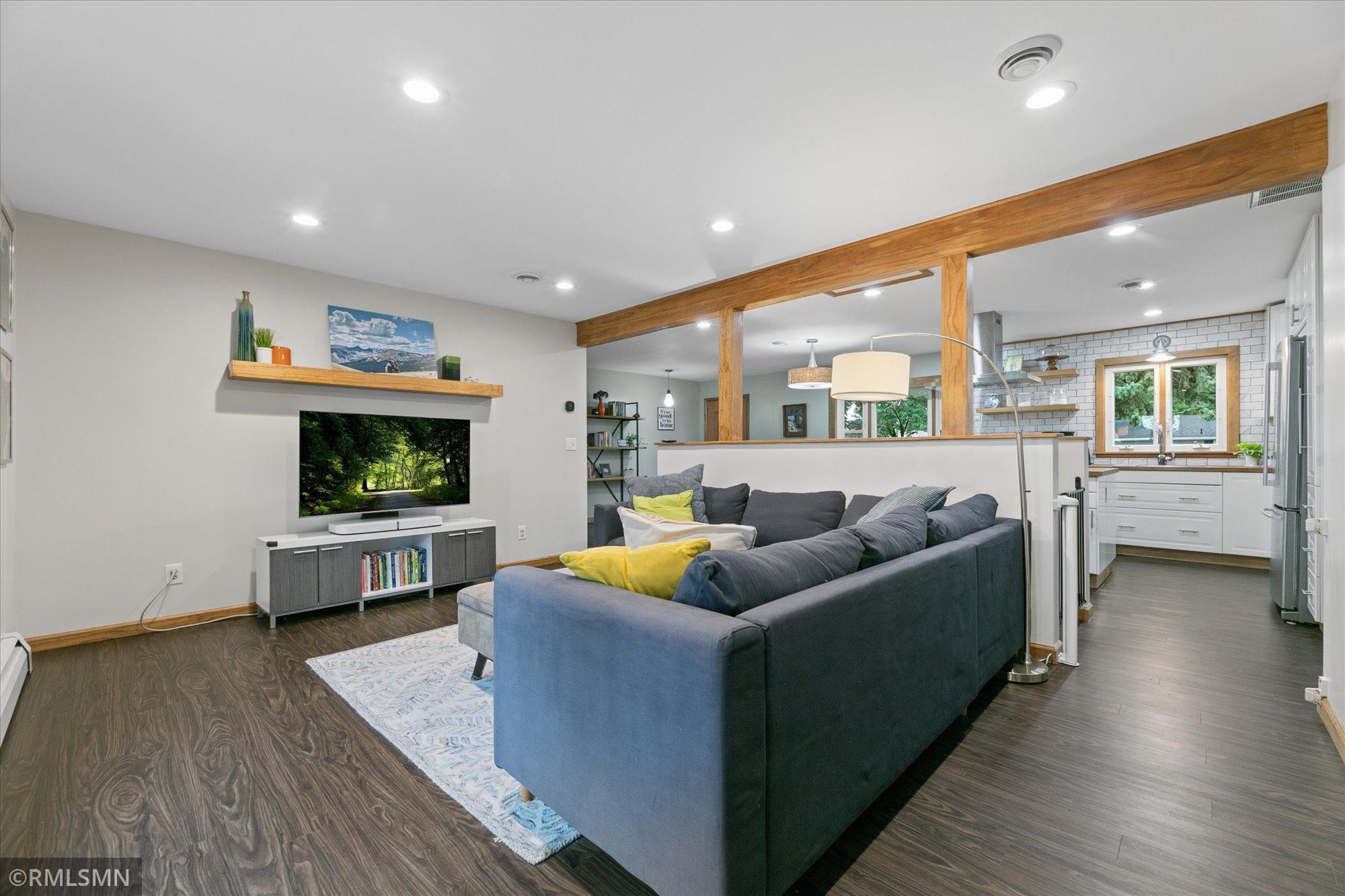 204 4th St NE, Mayer, MN 55360