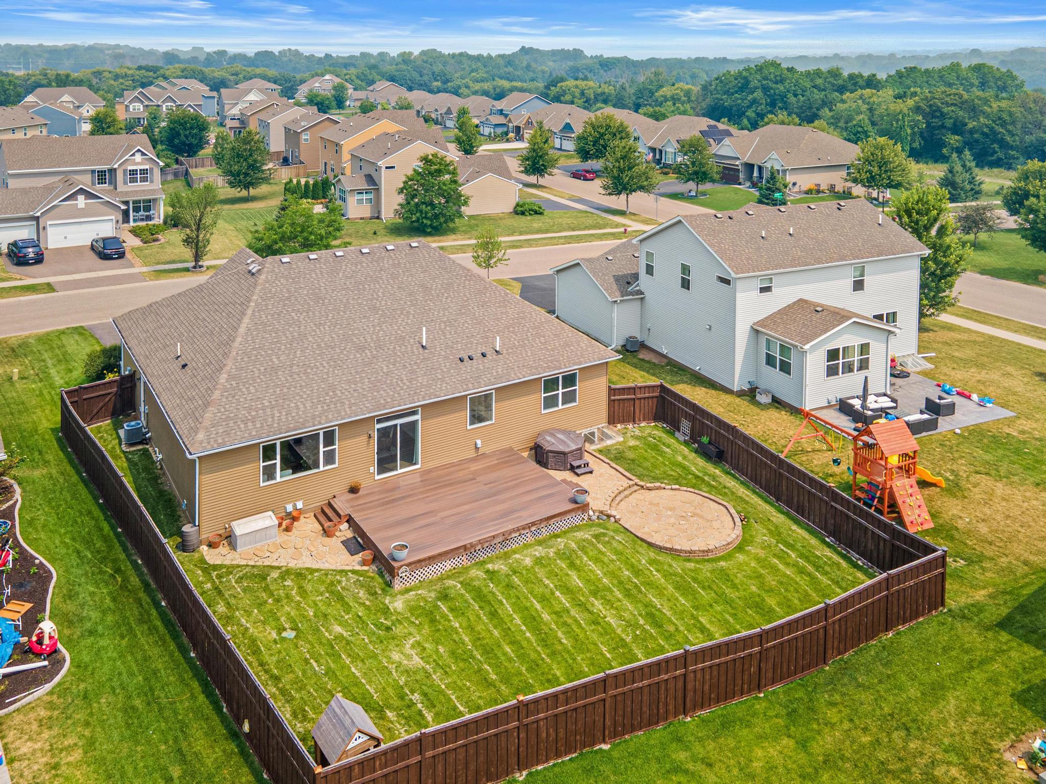 9189 Plymouth Rd, Woodbury, MN 55129