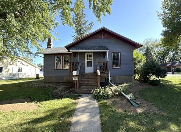845 12th St, Windom, MN 56101