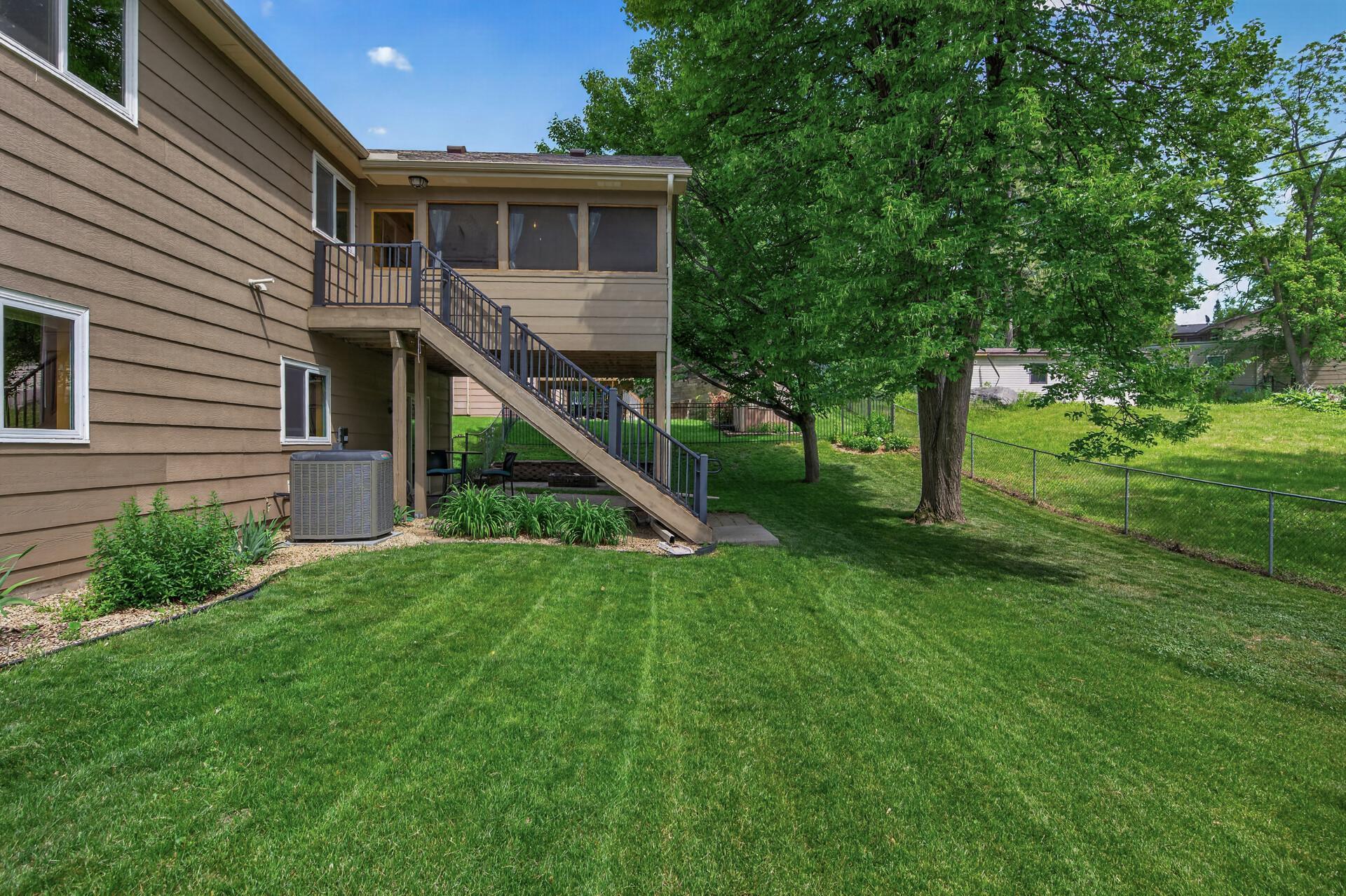 13628 Bryant Pl S, Burnsville, MN 55337